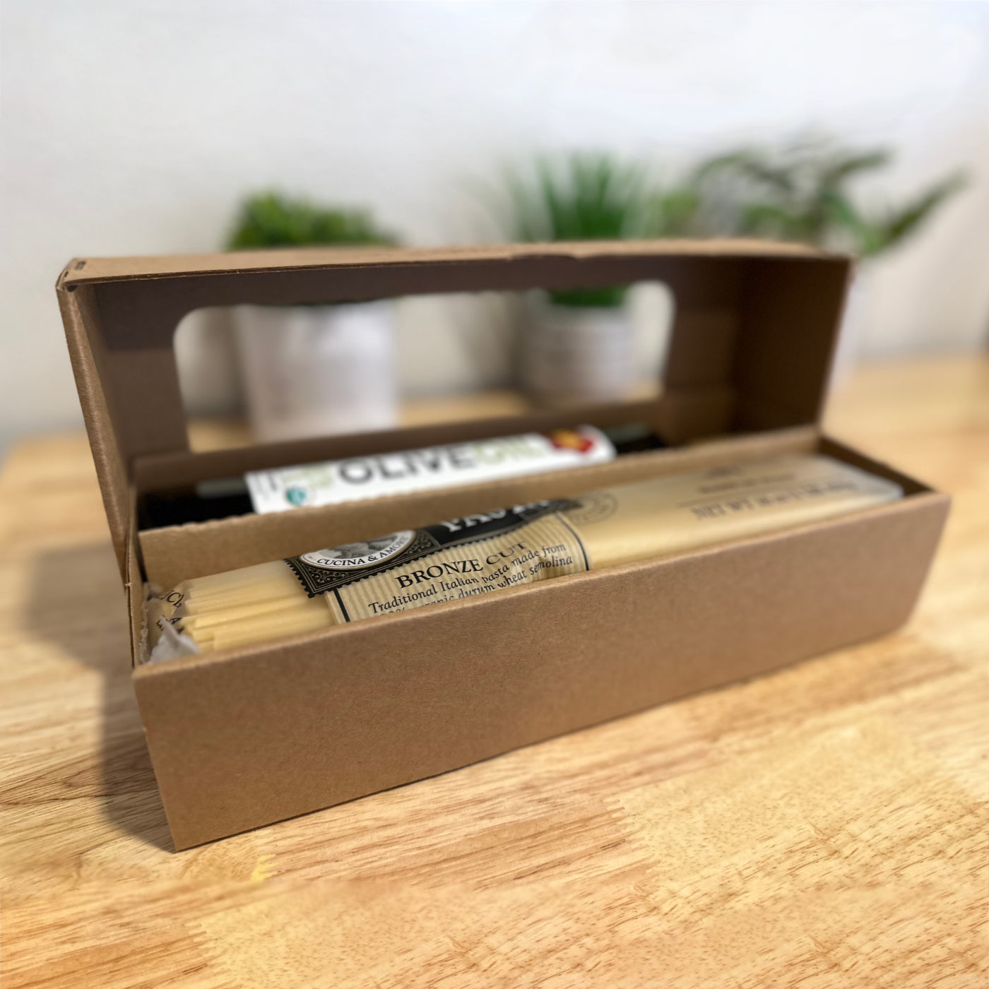 One 500mL Bottle with Organic Pasta Gift Box