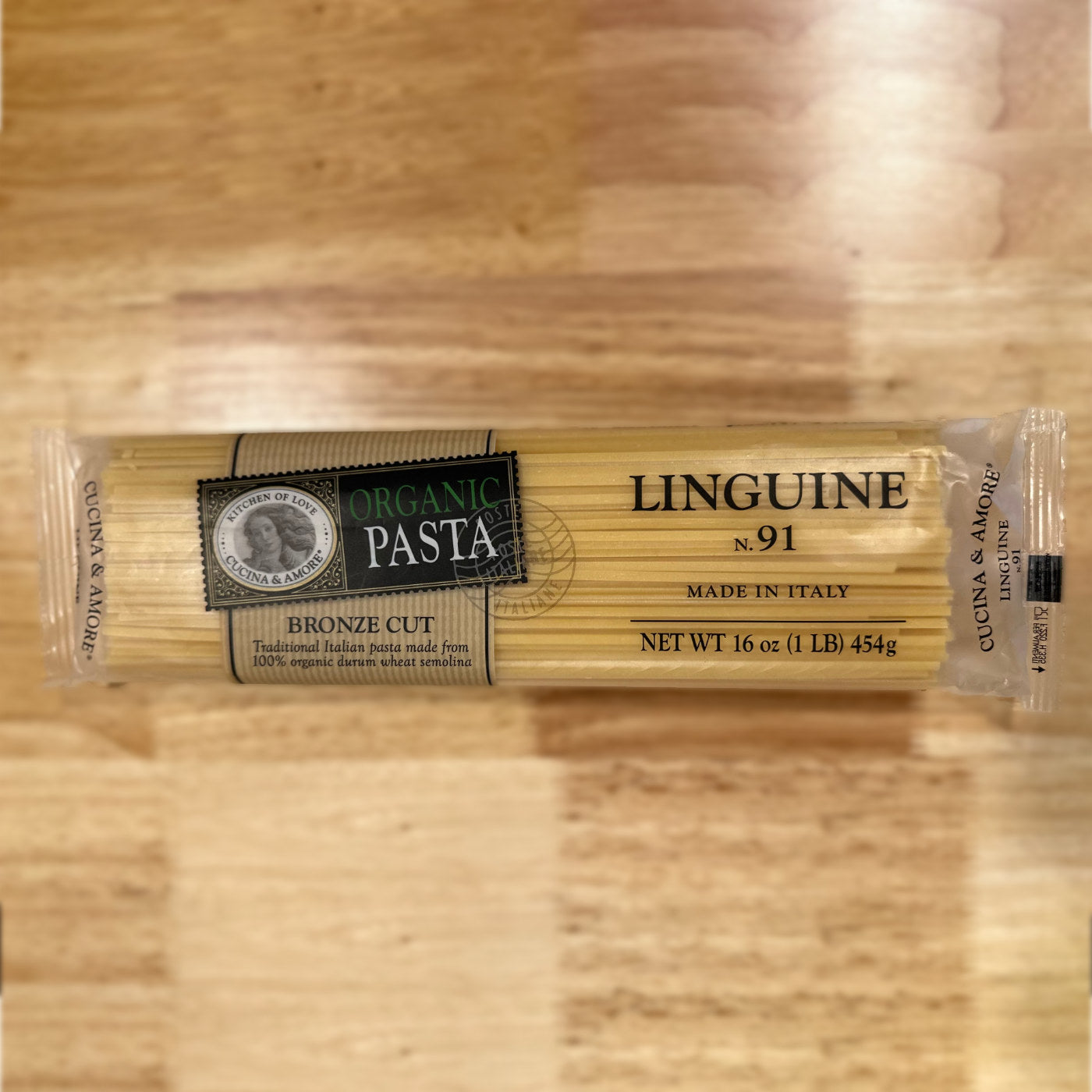 One 500mL Bottle with Organic Pasta Gift Box